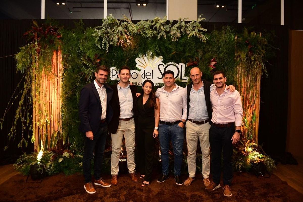 Equipe da Cresia num evento do Paseo del Sol